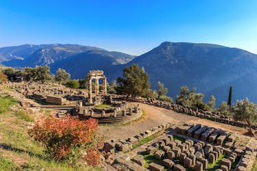 Viagem de um dia a Delphi saindo de Atenas, incluindo almoço local maravilhoso